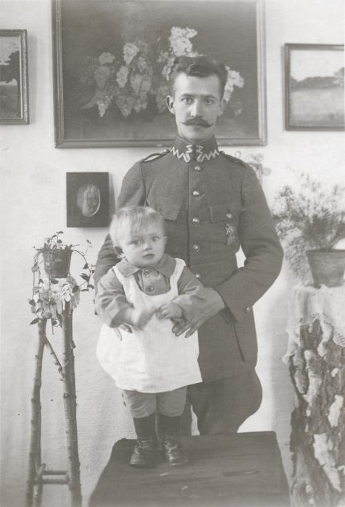 Jóżef Sylwestrowicz z synem Jerzym, 1921/22.