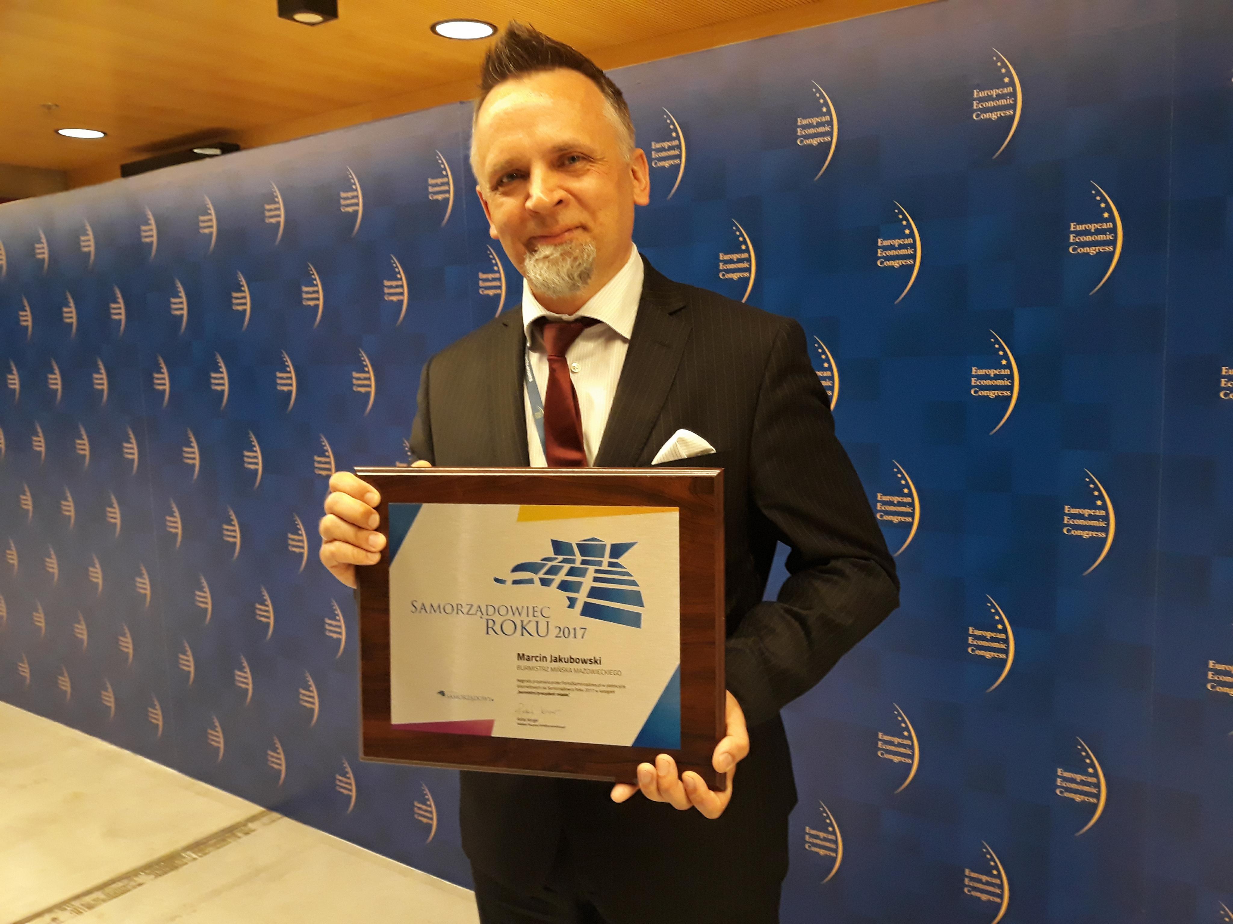 Burmistrz Marcin Jakubowski wśród najlepszych samorządowców