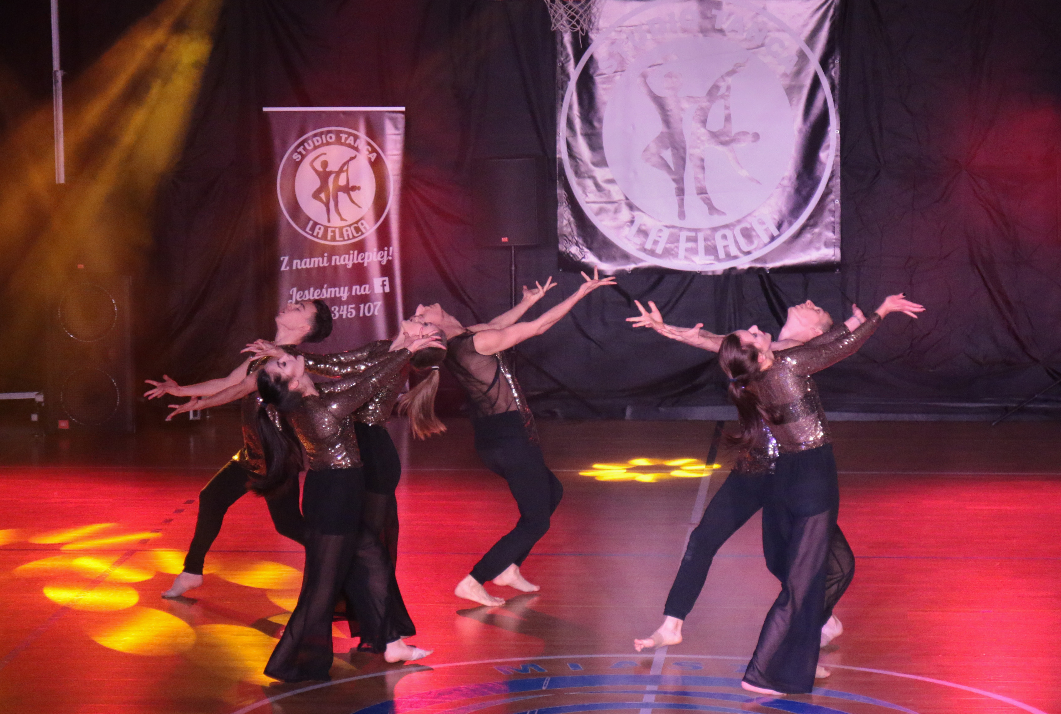 Pokaz taneczny grupy La Flaca